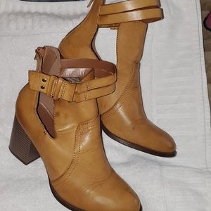Ankle booties